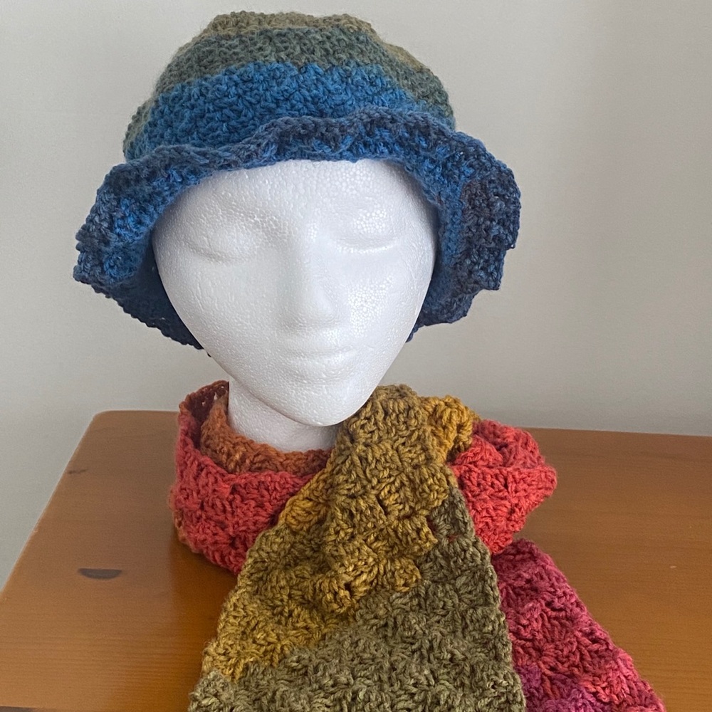 Hat/Scarf set
